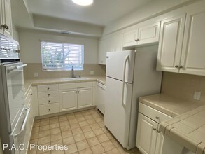 14706 Dickens St in Los Angeles, CA - Building Photo - Building Photo