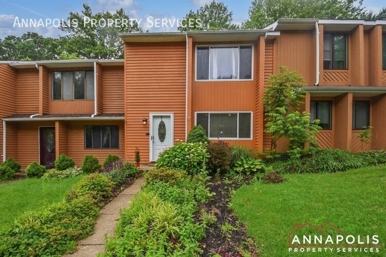 1110 Commanders Way S in Annapolis, MD - Foto de edificio