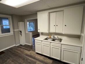 749 Alpine Ave NW in Grand Rapids, MI - Building Photo - Building Photo