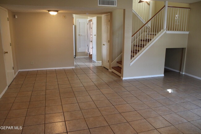 6832 Canyon View Ln in El Paso, TX - Building Photo - Building Photo