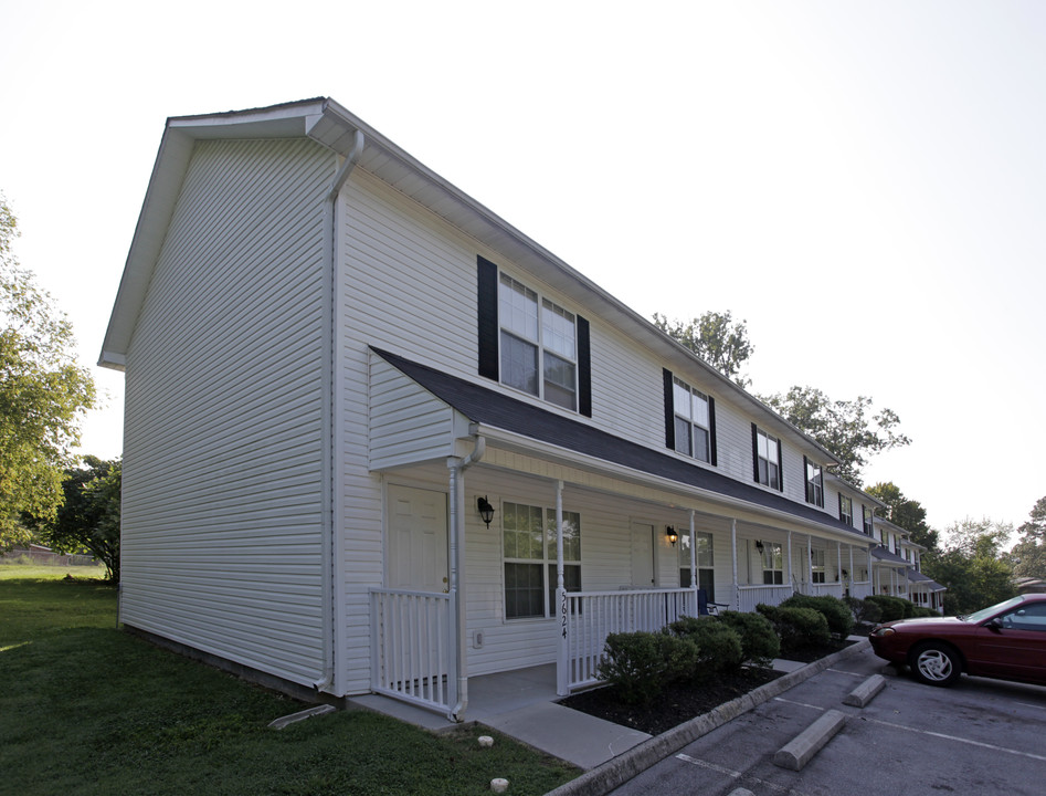 5606 Boxwood Garden Way in Knoxville, TN - Building Photo