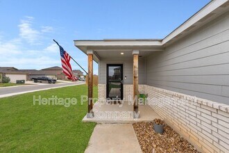 544 Havarti Wy in Canyon Lake, TX - Building Photo - Building Photo