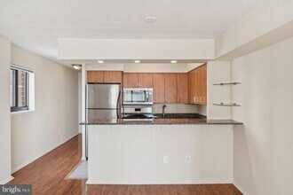 1420 Locust St in Philadelphia, PA - Building Photo - Building Photo