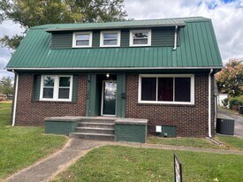 106 E Sevier Ave in Kingsport, TN - Building Photo