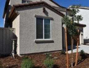 8177 Oxbow Lndg Lp in Roseville, CA - Building Photo - Building Photo