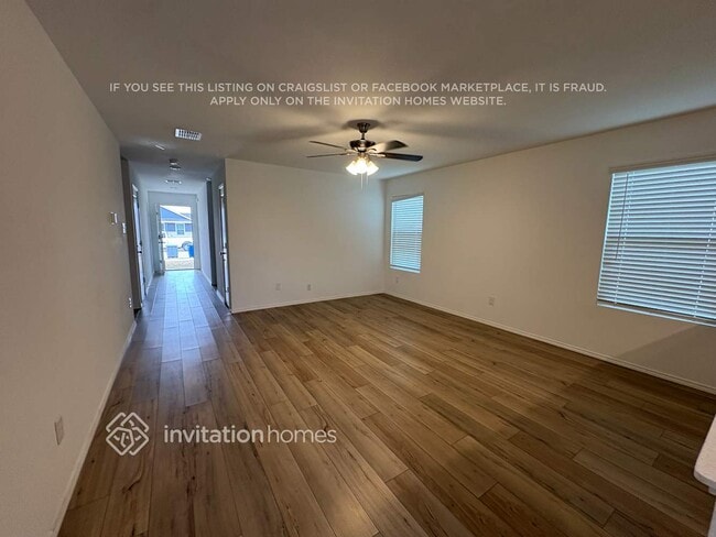 1339 Mosely Cir in Dallas, TX - Foto de edificio - Building Photo