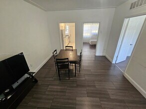 1921 Marseille Dr in Miami Beach, FL - Building Photo - Building Photo