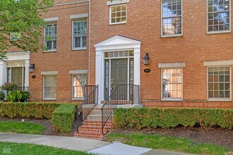 12741 Edgemont Way in Carmel, IN - Building Photo - Building Photo