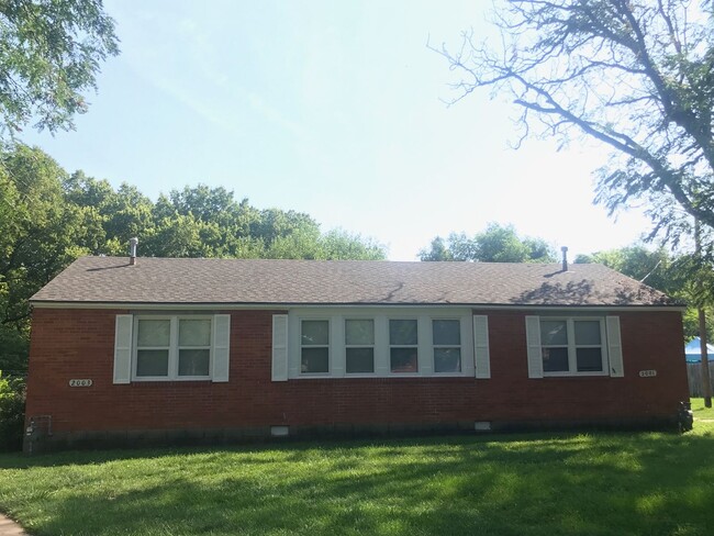 property at 2001-2003 N Adams St