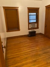 5704 S Kimbark Ave, Unit 1 in Chicago, IL - Foto de edificio - Building Photo