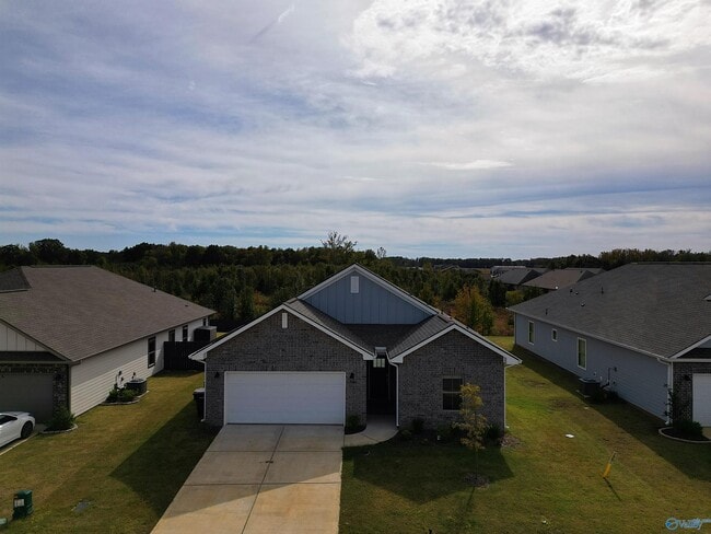25345 Evanford Dr in Athens, AL - Building Photo - Building Photo