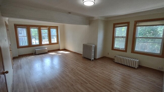 property at 3476 N Bartlett Ave
