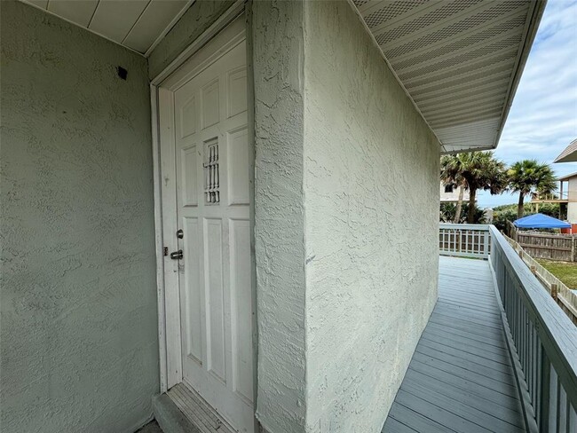 property at 907 S Central Ave