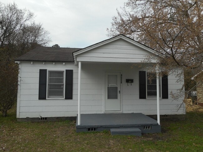 property at 1431 Edgewood Dr