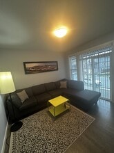 8418 Midtown Wy in Chilliwack, BC - Building Photo - Building Photo