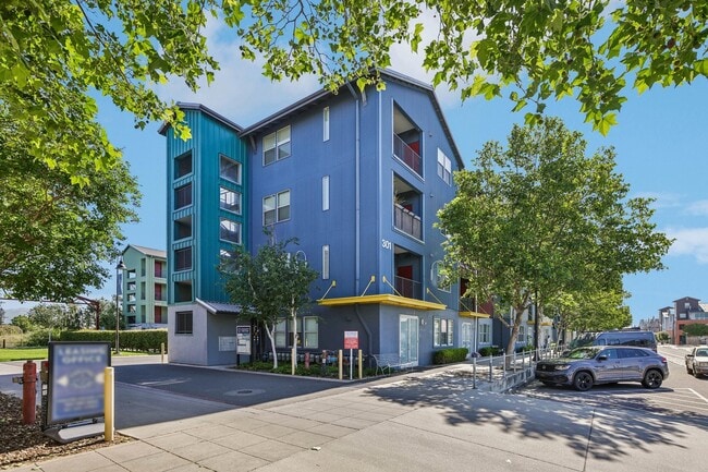 Theatre Square Apartments