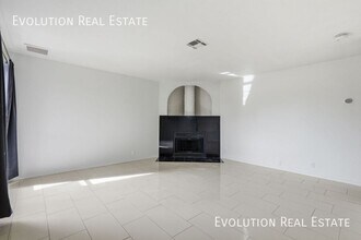 20251 N 3rd Dr in Phoenix, AZ - Building Photo - Building Photo