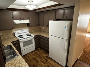 1249 Baxter Rd SE in Salem, OR - Foto de edificio - Building Photo