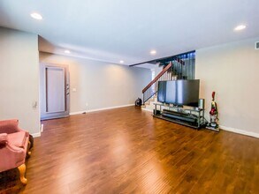 5411 Oakleaf Point in San Diego, CA - Building Photo - Building Photo