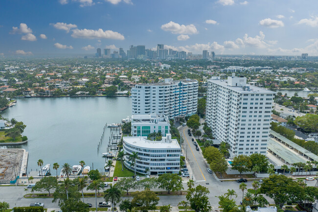 Riviera Towers in Fort Lauderdale, FL - Building Photo - Building Photo