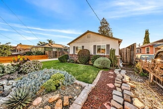 2448 Pioneer Ave in San Jose, CA - Foto de edificio - Building Photo