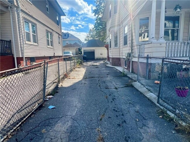 108 Lenox Ave in Providence, RI - Building Photo - Building Photo