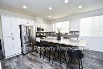 141 Clearwood St in Fillmore, CA - Building Photo - Building Photo