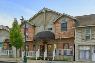 214 S Main St, Unit B in Slippery Rock, PA - Building Photo