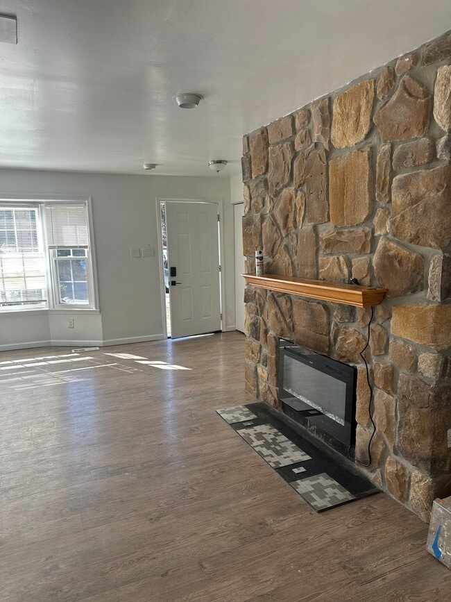 6913 Woodstream Ln in Lanham, MD - Building Photo - Building Photo