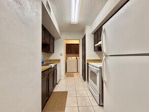 11002 Hammerly Blvd in Houston, TX - Building Photo - Building Photo