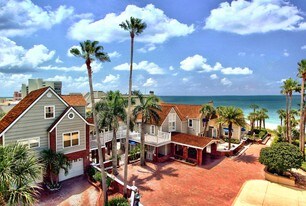 15572 Gulf Blvd in Redington Beach, FL - Building Photo