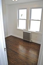 60 Hayward Pl, Unit 2 in Wallington, NJ - Building Photo - Building Photo