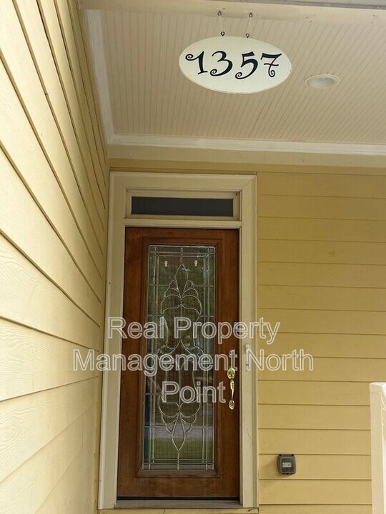 1357 Eubanks Ave in East Point, GA - Building Photo