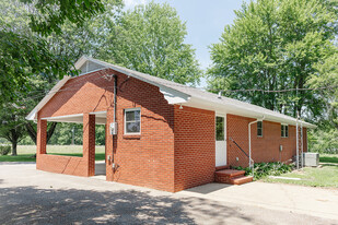 2934 Butterworth Rd in Murray, KY - Building Photo - Building Photo