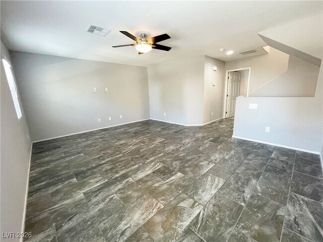 10520 Shiny Skies Dr in Las Vegas, NV - Foto de edificio - Building Photo