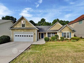 930 Rock Elm Dr in Auburn, GA - Building Photo