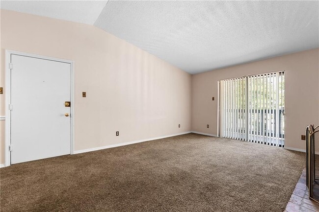 6040 Grelot Rd in Mobile, AL - Building Photo - Building Photo