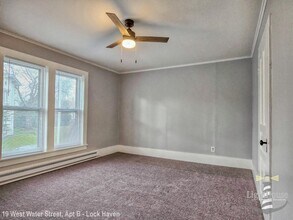 19 E Water St in Lock Haven, PA - Foto de edificio - Building Photo