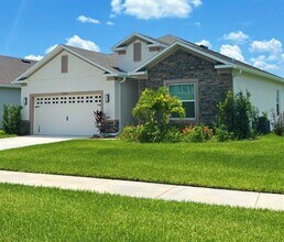 12304 SW Forli Wy in Port St. Lucie, FL - Foto de edificio - Building Photo