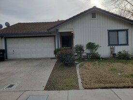 4040 Gagos Dr in Modesto, CA - Building Photo