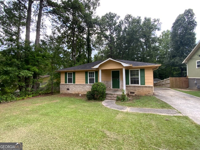 property at 15 Beverly Dr SW