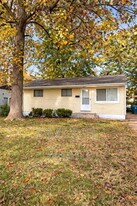 205 Grampian Rd in St. Louis, MO - Building Photo