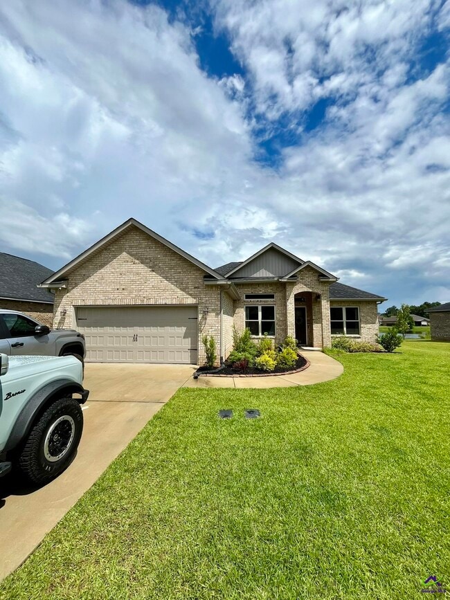 114 Gwendolyn Ave
