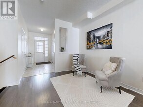 129 WALTER SINCLAIR Ct in Richmond Hill, ON - Building Photo - Building Photo