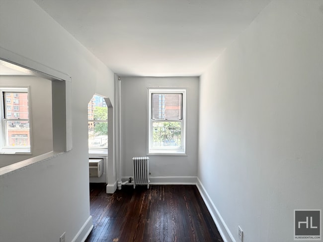 2 AVENUE in New York, NY - Building Photo - Building Photo