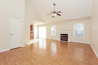 2313 Leighton Way in Spring Hill, TN - Building Photo - Building Photo