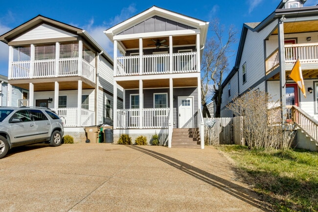 5908A Morrow Rd in Nashville, TN - Building Photo - Building Photo