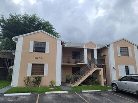 1002 Adams Ave in Homestead, FL - Building Photo