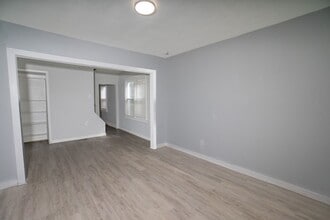 6074 Tarnow St in Detroit, MI - Building Photo - Building Photo