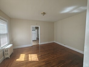102 Anthony St in New Haven, CT - Building Photo - Building Photo